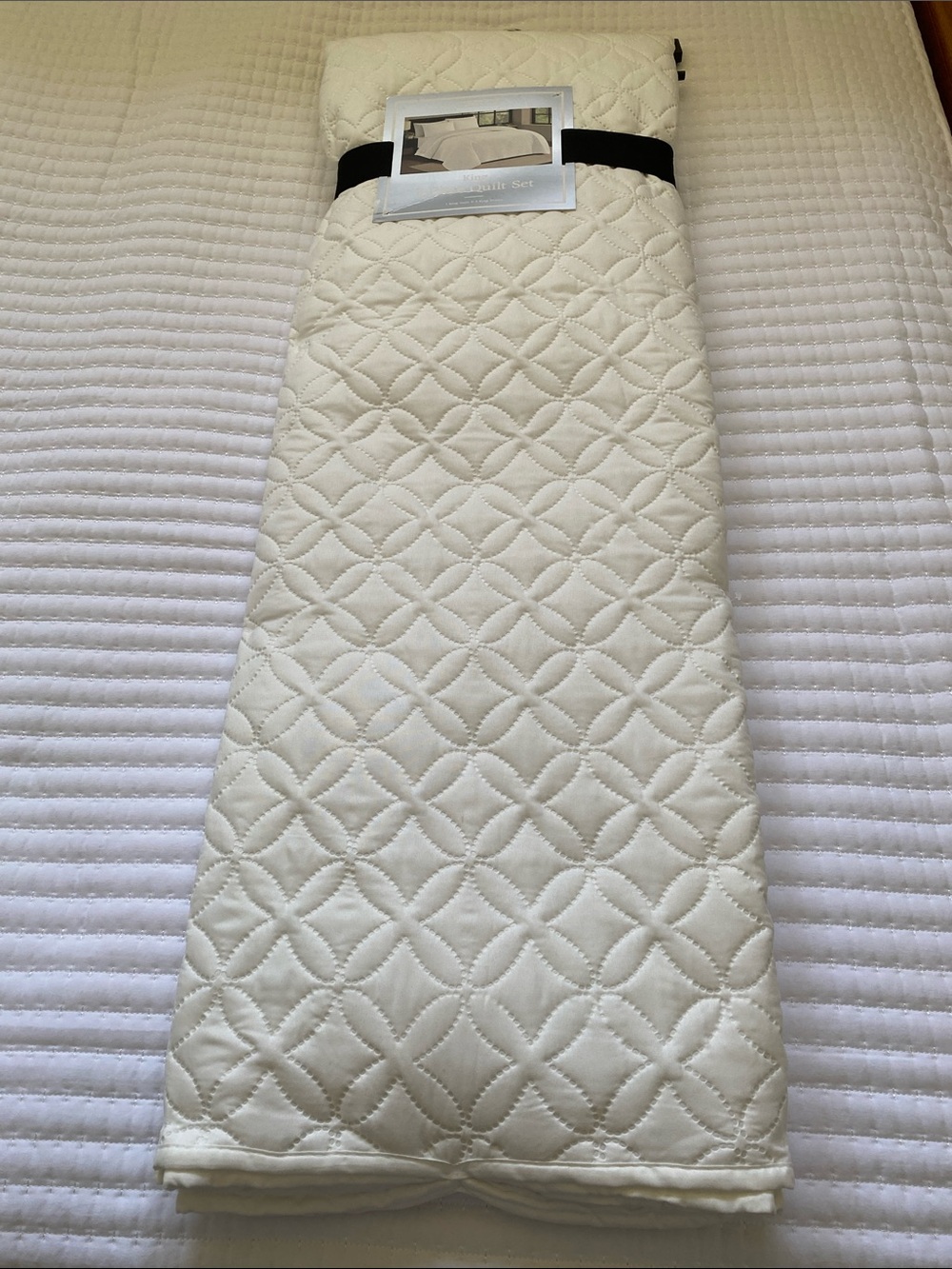 AXNY King 3-Piece Quilted Bedspread and Shams White NWT - Picture 7 of 9